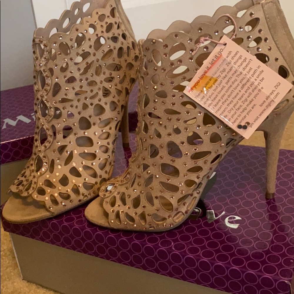 Brand new nude booties